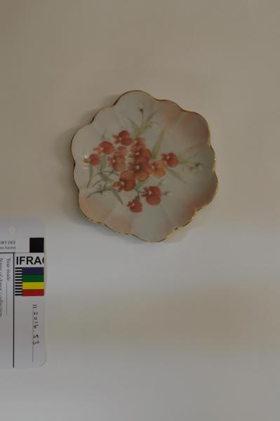 PIN DISH, small, fluted, handpainted with 'Bacon and egg' flowers by Grace Denney