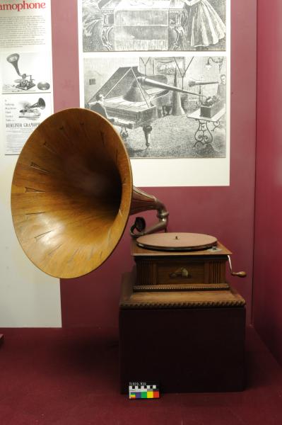 GRAMOPHONE, H.M.V. Base (a) and Horn (b)