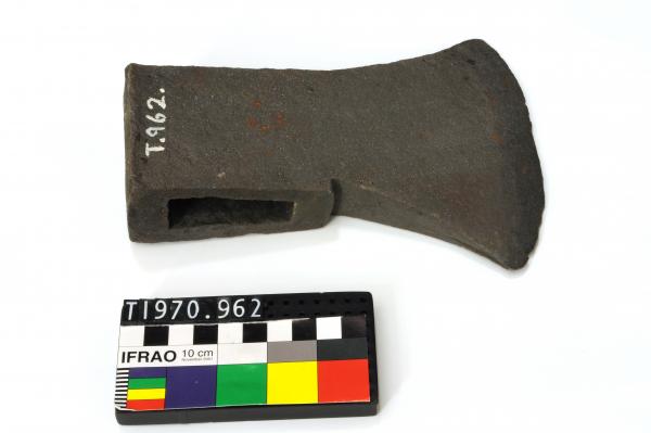 AXE HEAD