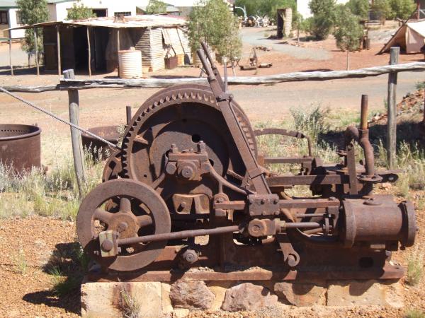 HEAD FRAME, Ore bin & Assoc. equipment