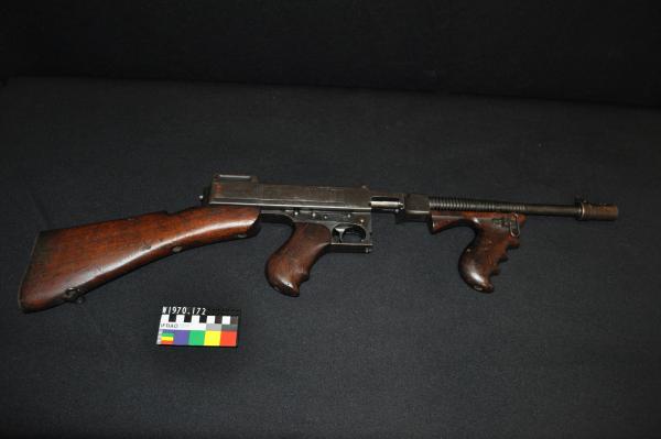 SUBMACHINE GUN, "Thompson", American