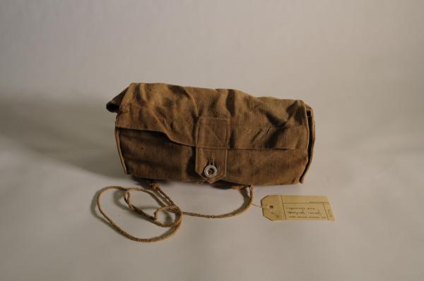 GAS MASK &  CANISTER, German