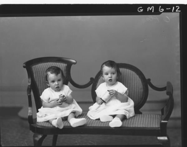 Portrait of twin babies, F/L Kent.