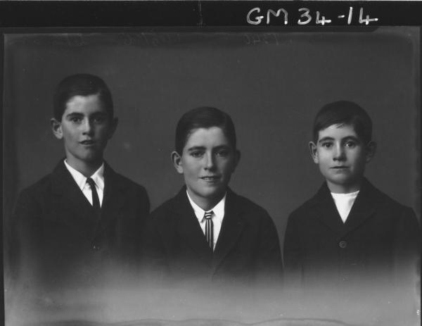 portrait of threee boys, H/S Lernan
