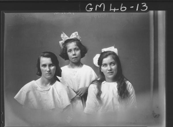 portrait of three young women, H/S Dwyer