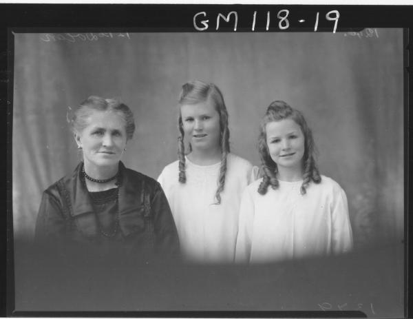 PORTRAIT OF WOMAN AND TWO GIRLS, DOLAN