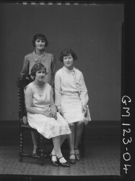 Portrait of three women 'Fairbanks'