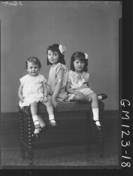 Portrait of three children 'Earnshaw'