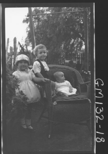 Outdoor picture of three children 'Burrows'