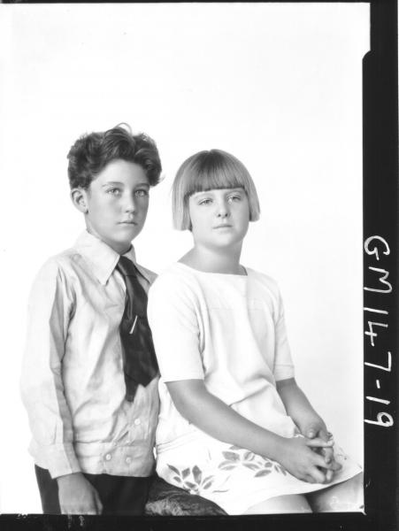 Portrait of boy and girl 'Bennett'