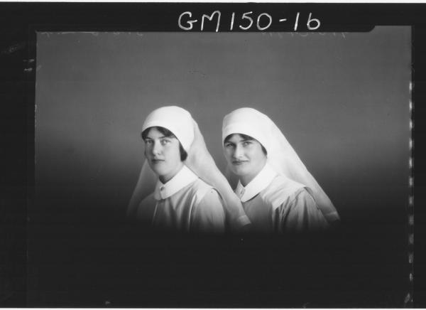 Portrait of two nurses 'Louden'