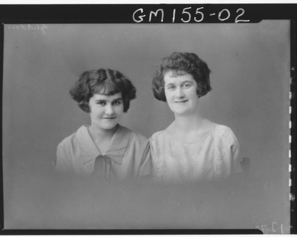 Portrait of two woman 'Gliddon'