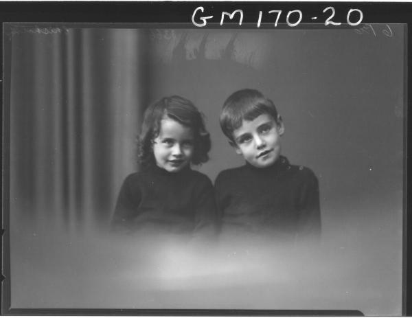 Portrait of two children 'Chisholm'