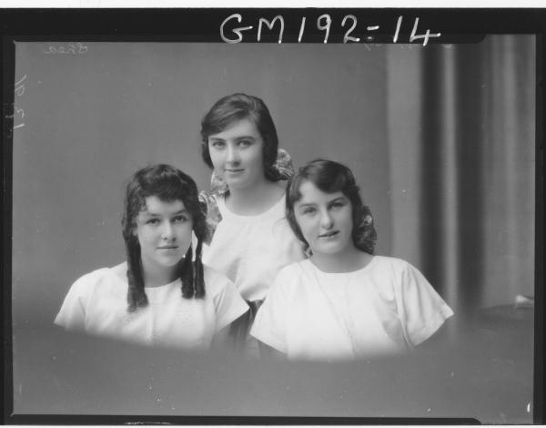 Portrait of three girls 'Shea'
