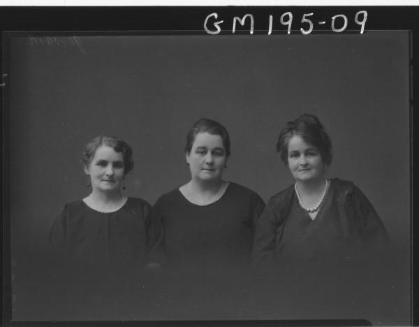 Portrait of three women  'Jerrard'