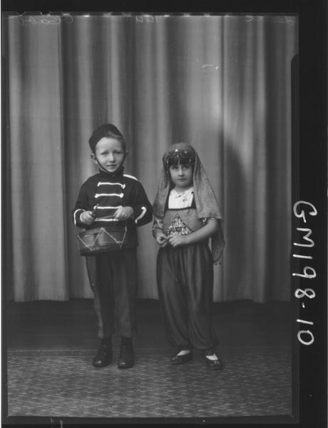 Portrait of 2 children in fancy dress 'Leslie'