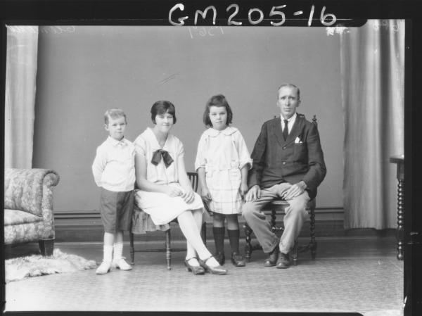 Portrait of family 'Clements'