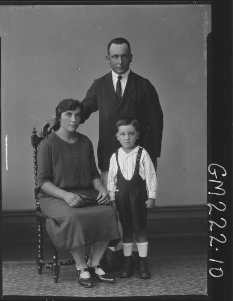 Portrait of family L. 'Decampos'