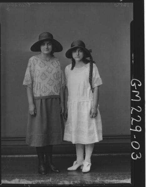 Portrait of two women 'Cleasby'