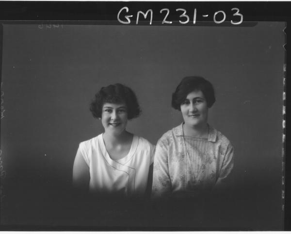 Portrait of two women 'Kerr'