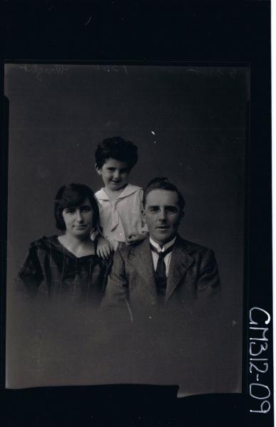 H/S Portrait of man wearing jacket,shirt,tie,spectacles, woman in day dress, boy child in shirt,large collar,tie'Wright'