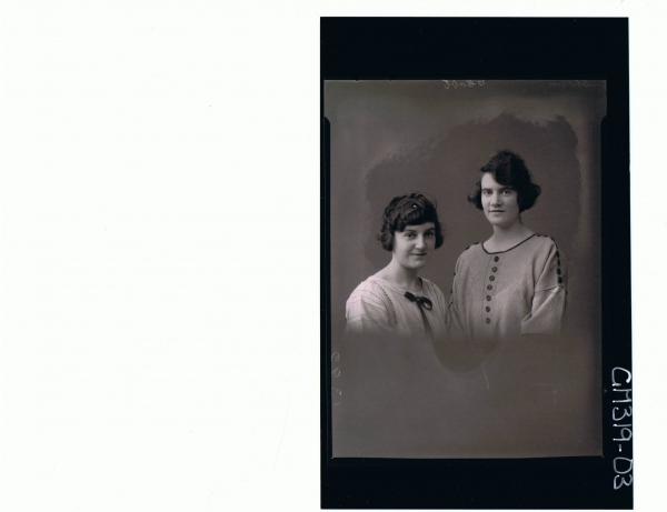 H/S Portrait of two women wearing day dresses 'Shearn'