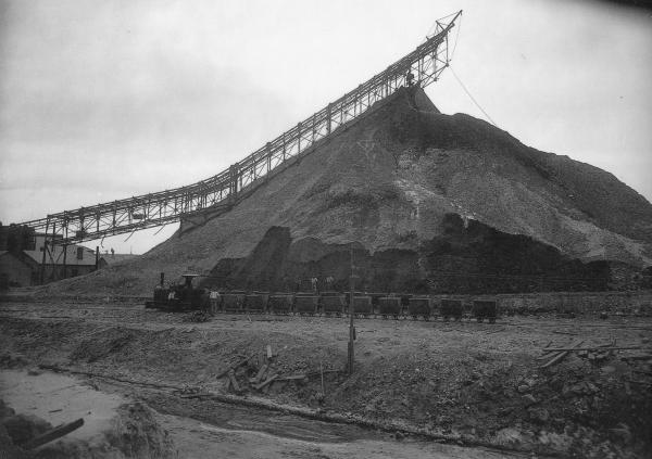 Great Boulder tailings elevator.