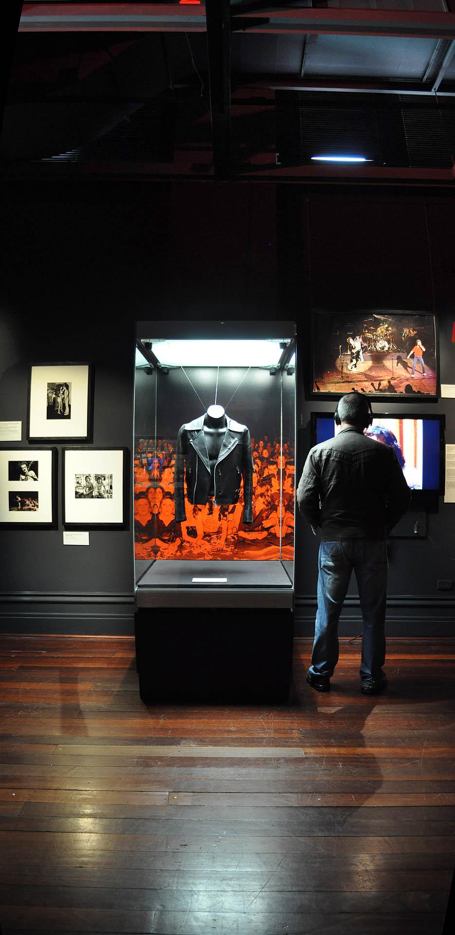 AC/DC - HDR Exhibition Photography | Western Australian Museum