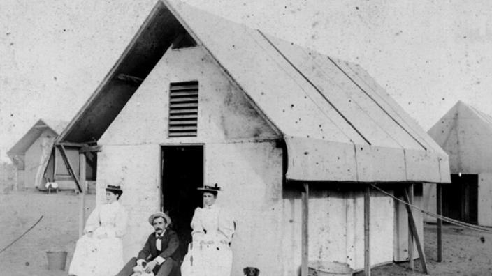 Nurses outside their quarters in Coolgardie, 1890s