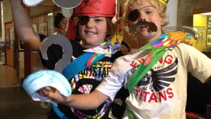 two children dressed as pirates