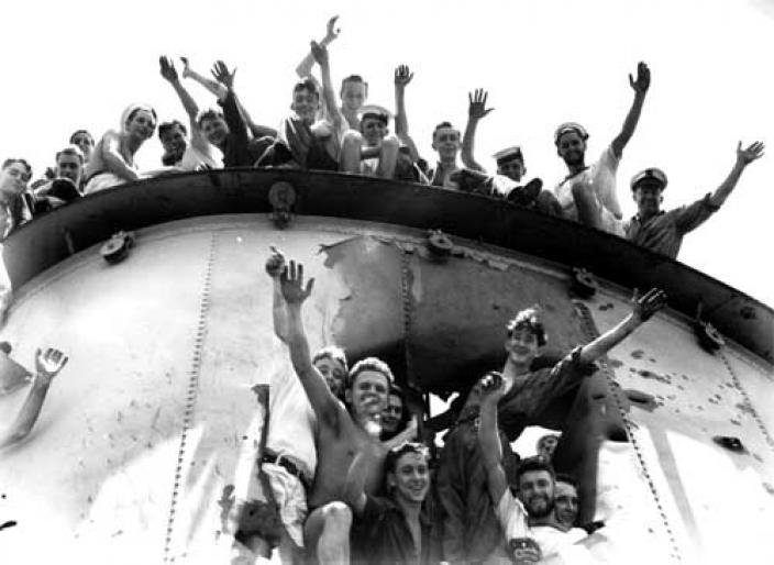 HMAS Sydney (II) crew celebrating battle victory