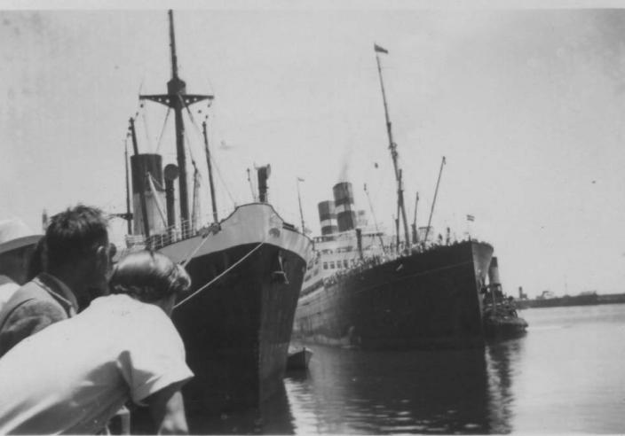 The ship arriving in Fremantle that carried Nonya and her family 