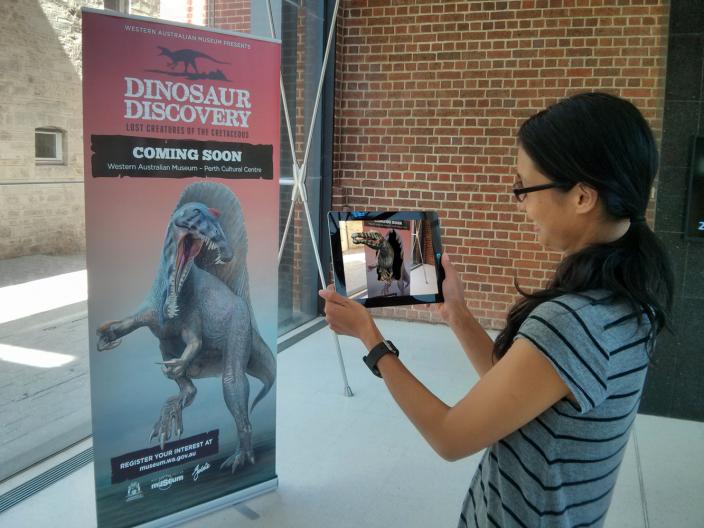 Operating the Dinosaur Discovery app