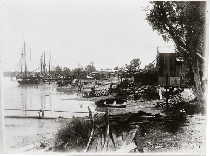An image of lugging and pearling campsites in Broome. 
