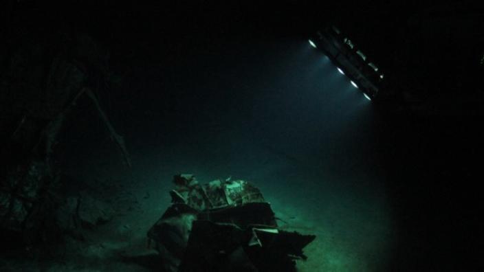 ROV scanning the HMAS Sydney (II) wreck