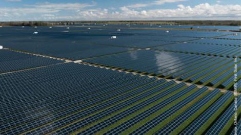 A massive solar power farm