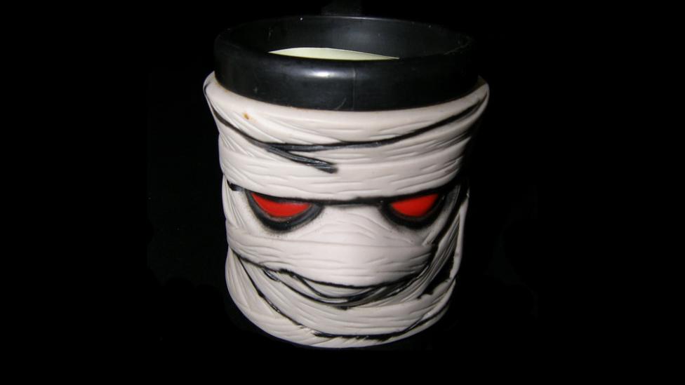 A coffee mug inspired by the book series "goosebumps"