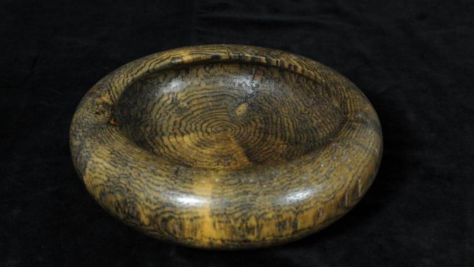 Nyutsia floribunda bowl