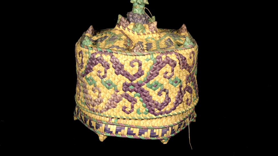 Timorese Temple Basket F3004