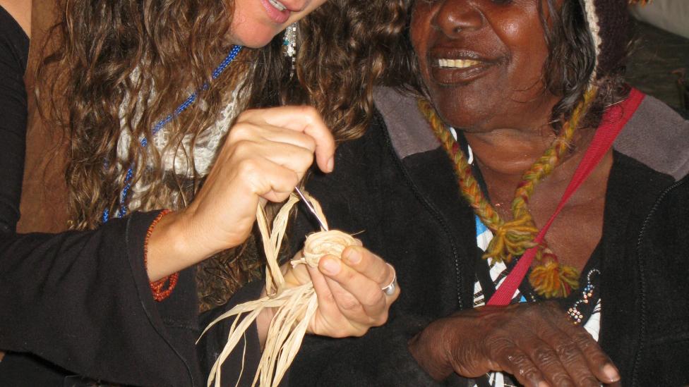 Pantjiti Mackenzie teaches weaving at Dreaming Festival 2010.