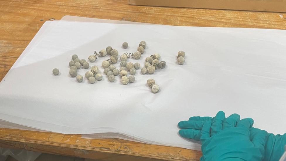 Artefacts musket balls and spring shot found 2022 Vergulde Draeck
